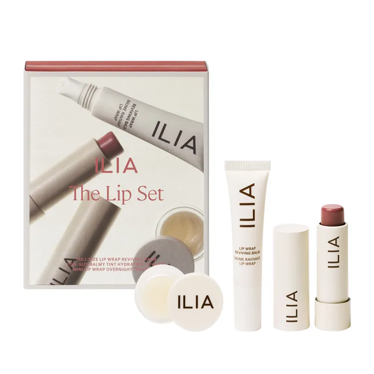 ILIA2022XMAS淨透裸光美唇組（純淨修護潤唇膠7ml＋純淨修護嫩唇膜4ml＋淨透裸光潤唇膏4.4g），1800元。品牌提供