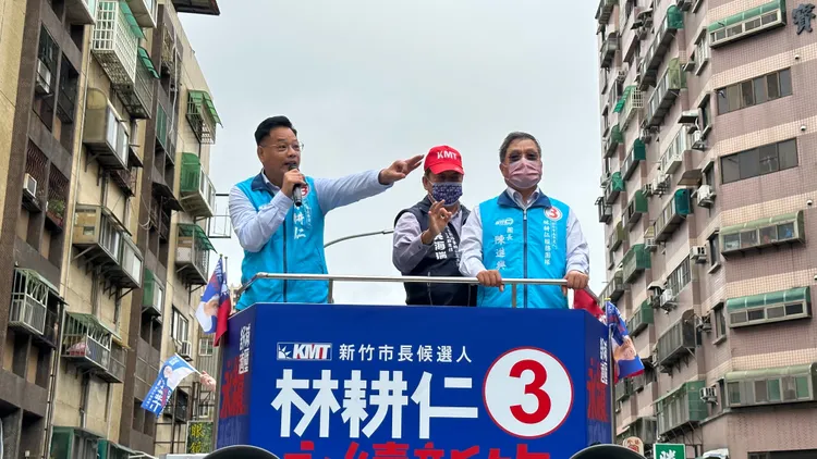 林耕仁陸戰不停歇，繼續掃街拜票尋求支持。林耕仁競辦提供