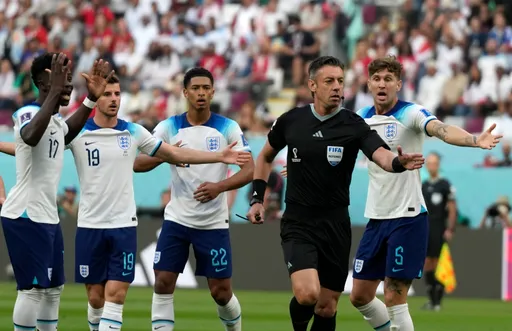世界盃|讀秒階段判12碼 英格蘭名將虧裁判同情伊朗