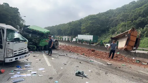 國3龍潭段「貨櫃車翻覆斷兩截」多車追撞 原是爆胎釀禍!北上車道一度全線封閉