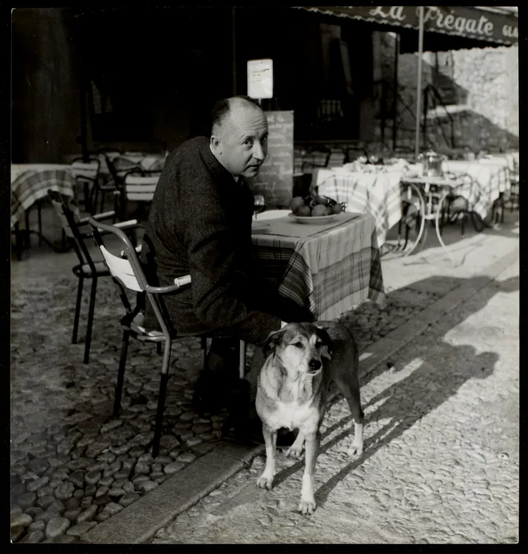 迪奧先生是時尚圈知名的愛狗人士。品牌提供