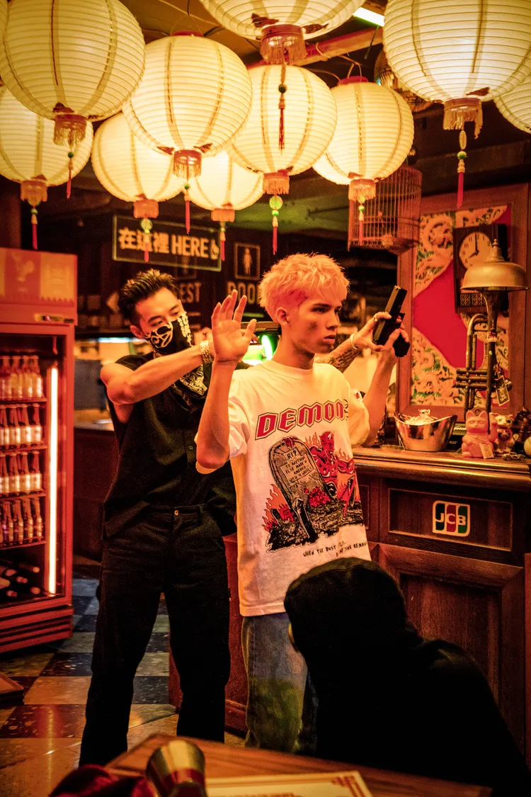 派偉俊新歌MV槍戰逼真。杰威爾提供