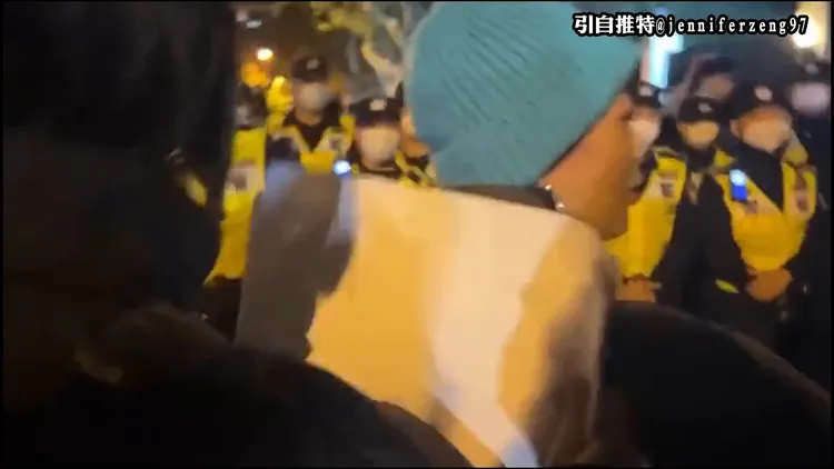 由中國學生發起的「白紙革命」，看似在中國遍地開花。引自推特