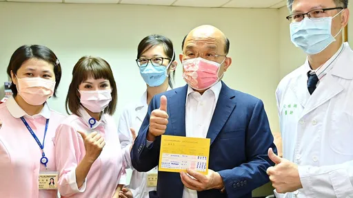 蘇貞昌:高端疫苗保護力「可以比擬莫德納與BNT」