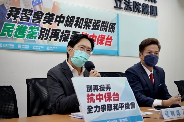 張其錄表示，辦公室同仁幫忙立委聯繫黨團、盯委員會，本來就天經地義，不然聘助理是要做什麼。林林攝