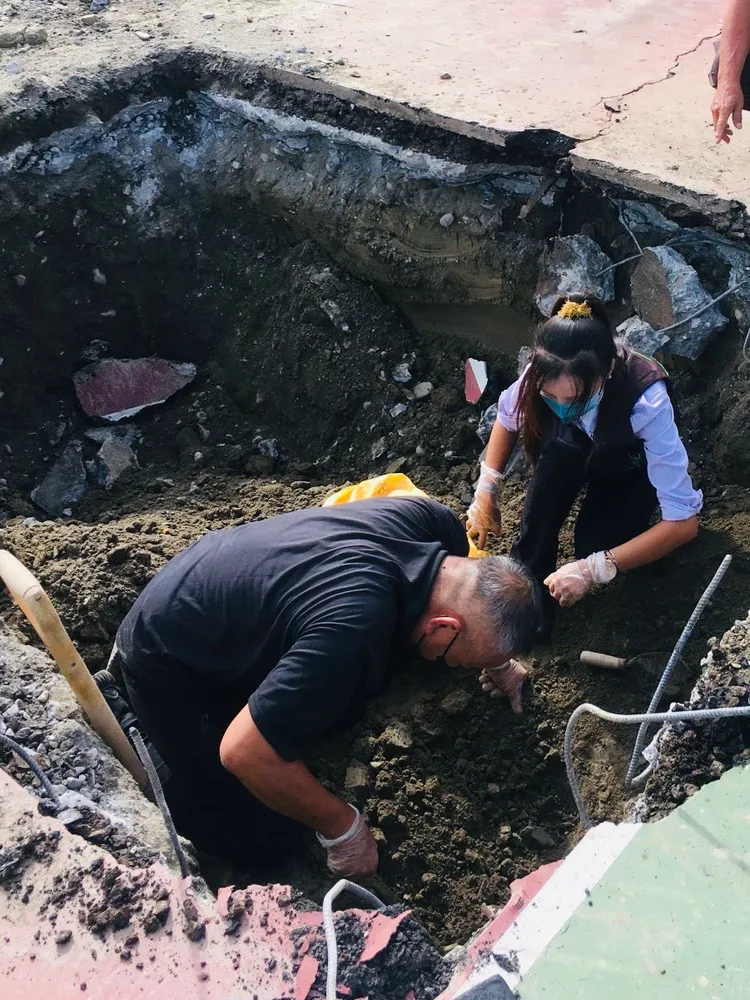警方已收集白骨，將送鑑識進一步確認死者身分。民眾提供