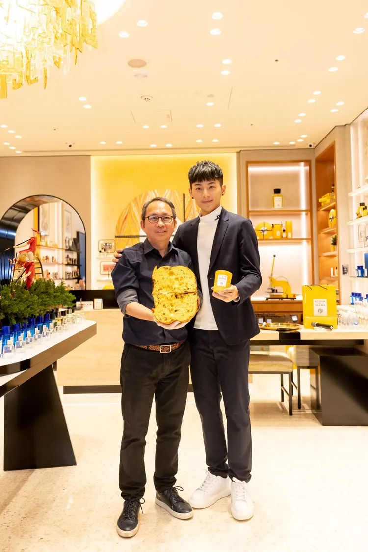 岳軒（右）訪問吳寶春。爵思娛樂提供