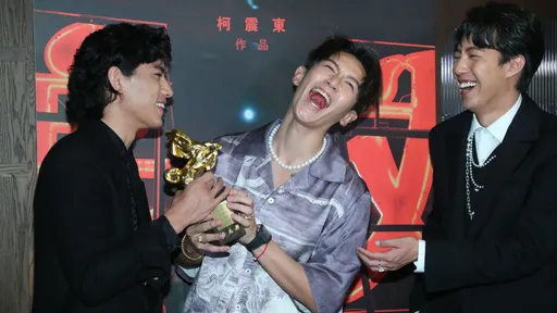 金馬獎慶功｜朱軒洋領獎挨批失禮回應了　柯震東虧「他連我們都沒有理」