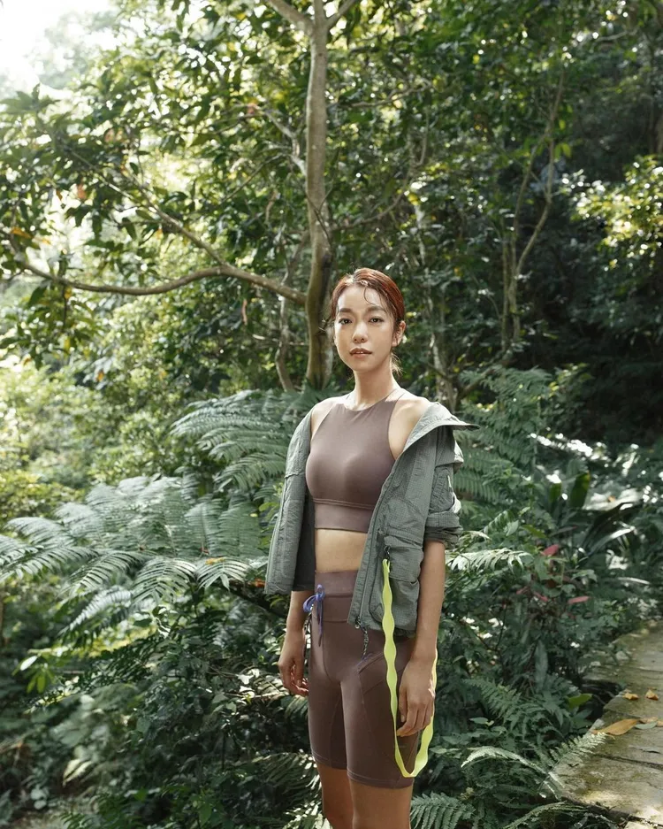 大霈認為運動品牌lululemon的衣服可以幫她毫不費力地優雅漂亮。翻攝piopiolee IG