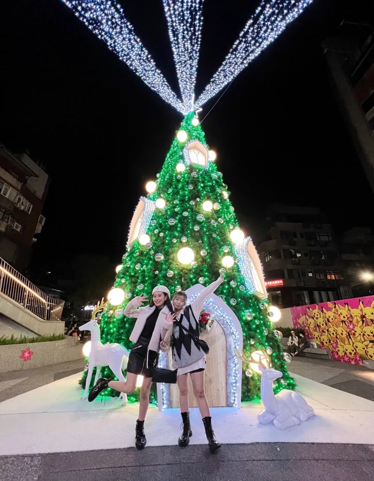 台北南西店「夢想之屋耶誕樹」。業者提供