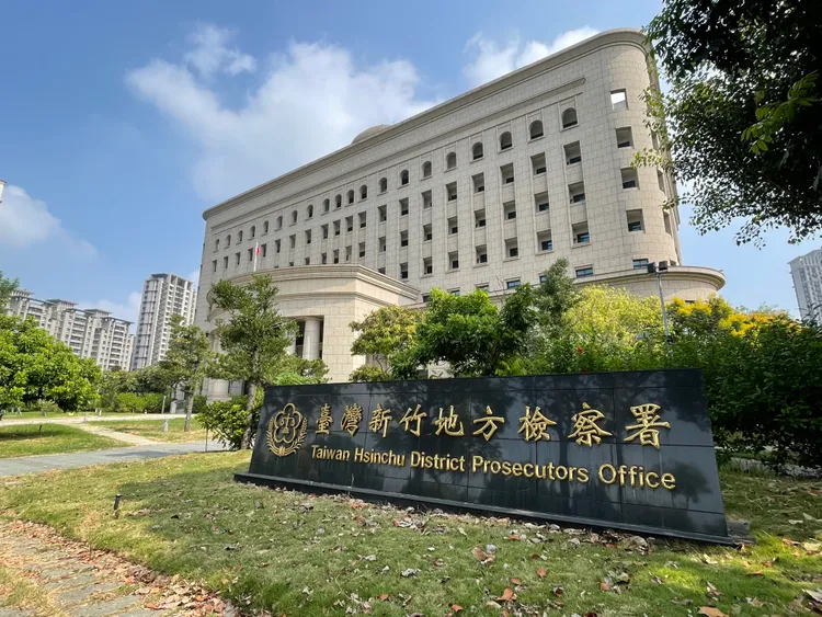 新竹地檢署檢察官吳志中指揮新竹縣警察局竹東分局偵辦竹東鎮李姓鎮民代表現金買票案。資料畫面