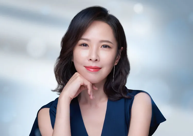 外表保養得宜的藝人天心，近日也接受了LBV裸視美德國熟齡雷射矯正近距離視力困擾，成功不讓眼齡洩漏年齡