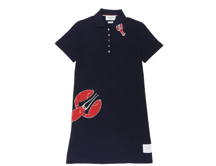 深藍色亮片龍蝦Polo洋裝，5萬2800元。品牌提供
