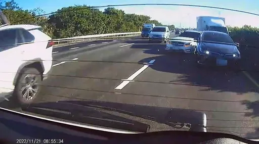 畫面曝光!國道3號大溪段2貨車+9車事故 疑未保持車距釀禍