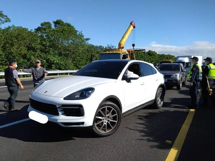 所幸整起意外無人傷。翻攝畫面