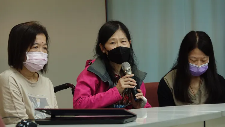 黃師、園長和呂師(左至右)。莊宗達攝