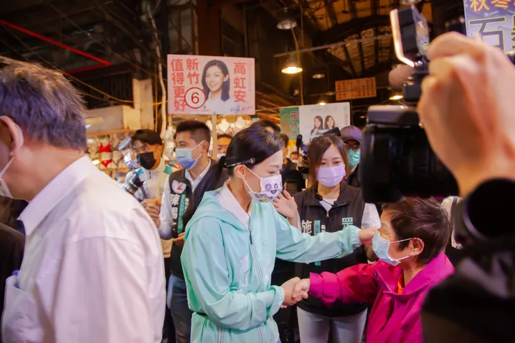 高虹安強調，上任後不只會續發敬老金，還會透過政見「新竹好安老」提升對銀髮長者的照顧福利。高虹安競辦提供