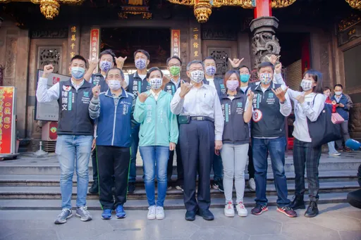 柯文哲新竹輔選陪掃街拜廟　高虹安提安老政見盼選舉回歸政策願景