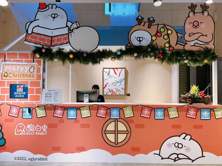 醜白兔牆好玩又好拍。中友百貨提供