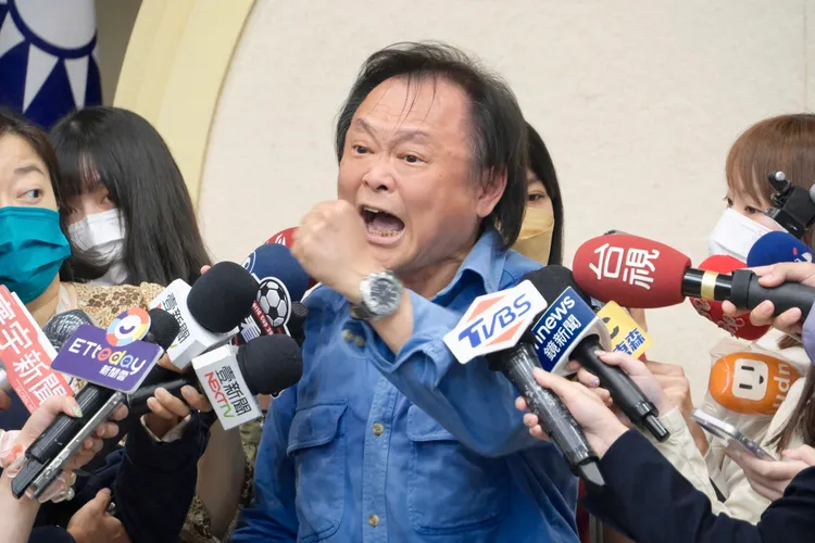 王世堅今天下午親上火線澄清。陳志淵攝