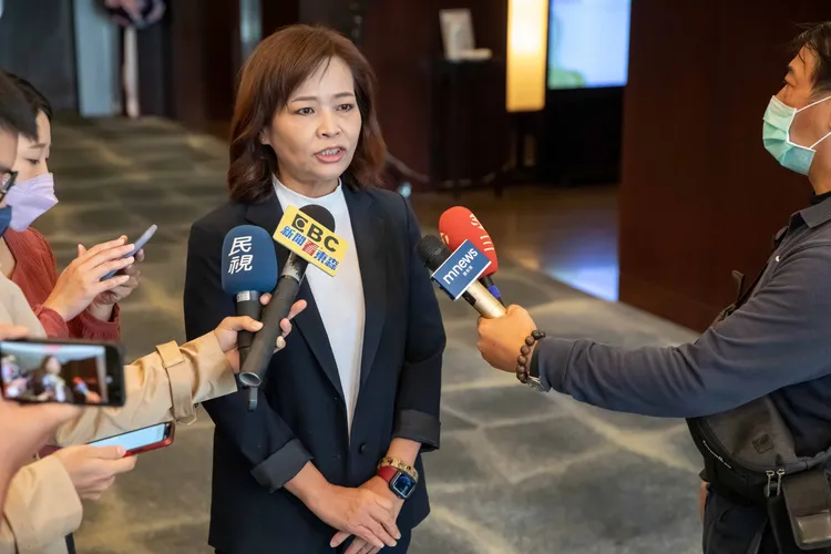 沈慧虹也表示，曹興誠對於台灣前途與城市的關心，是大家學習的對象，在曹興誠身上更看見國防與後備的重要，未來她和市府團隊絕對會一起守護城市安全。沈慧虹競辦提供