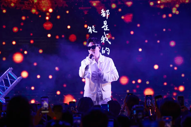 蕭秉治感謝歌迷耐心等候。相信提供
