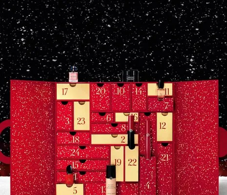 GIORGIO ARMANI金燦倒數月曆。業者提供