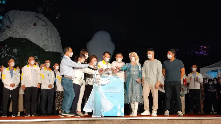 新北市副市長陳純敬主持開城點燈儀式。莊淇鈞攝