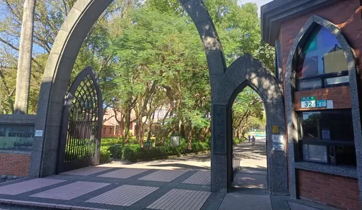 真理大學女宿現狼蹤 嚇死人!噁男一路尾隨還狂敲門