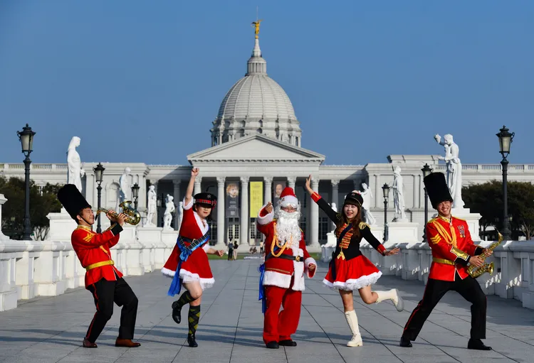 奇美博物館「2022聖誕週末」即將登場，聖誕老公公將首次與英國士兵一同遊行。奇美博物館提供