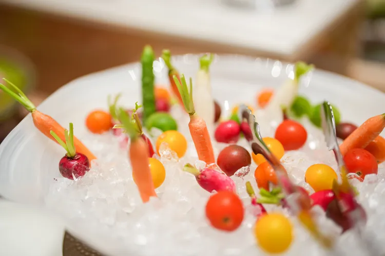 擺脫一般自助餐檯面給人雜亂印象，OMO Dining早餐菜色布置得相當精緻。田欣雲攝