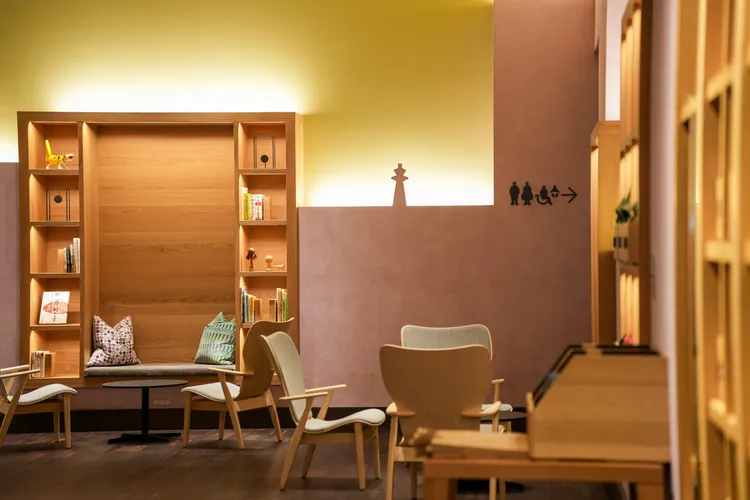 「OMO7 大阪」以「歡笑與美食之都，大阪」為設計概念，飯店處處可發現精心布置的大阪元素。田欣雲攝