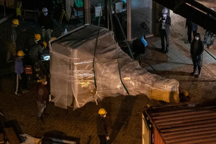 香港大學去年底以雕塑老化及有刑事法律風險為由移除「國殤之柱」。法新社