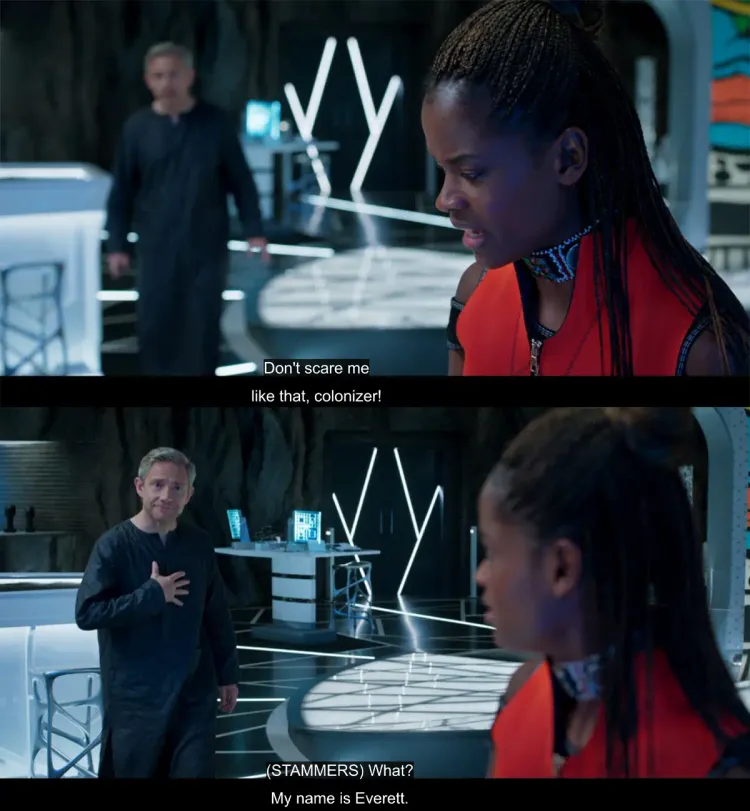 舒莉在首集《黑豹》曾稱呼羅斯探員是「殖民者」。