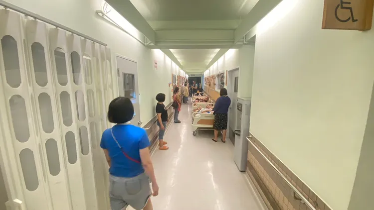 院方疏散畫面。屏縣消防局提供