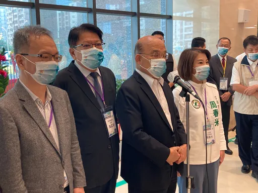 高虹安笑談遭馬英九「死亡之握」 蘇貞昌這樣說