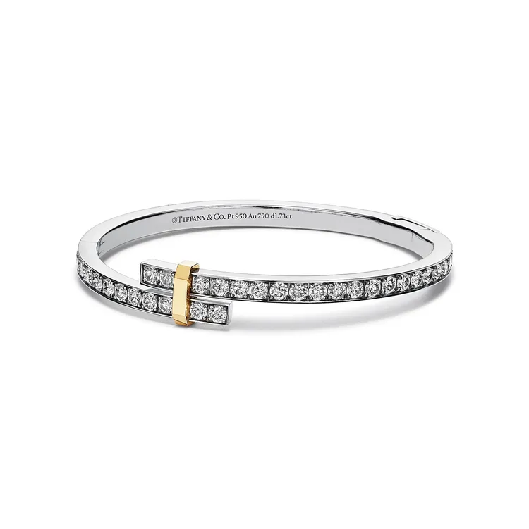 Tiffany Edge鉑金與18K金寬版鑲鑽手環，64萬5000元。品牌提供