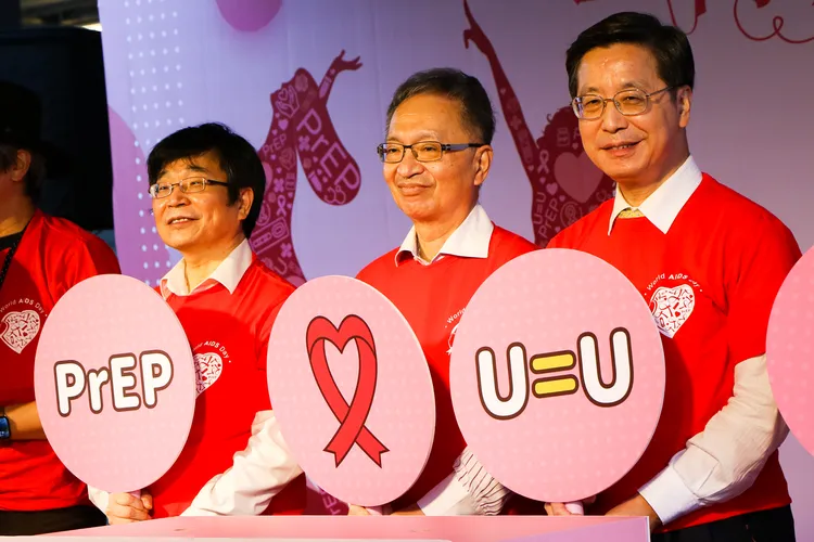 周志浩（左起）、薛瑞元、張上淳今於活動現場合影。賴昀岫攝