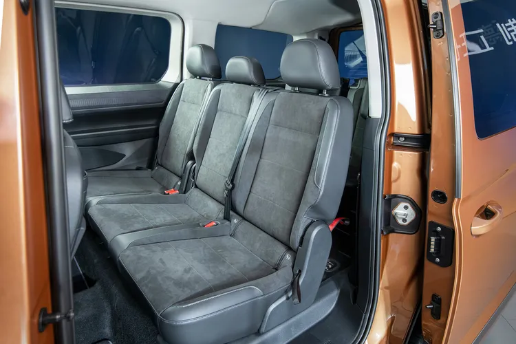 Caddy Maxi Style搭載更輕便省力的電吸式側滑門及尾門。業者提供