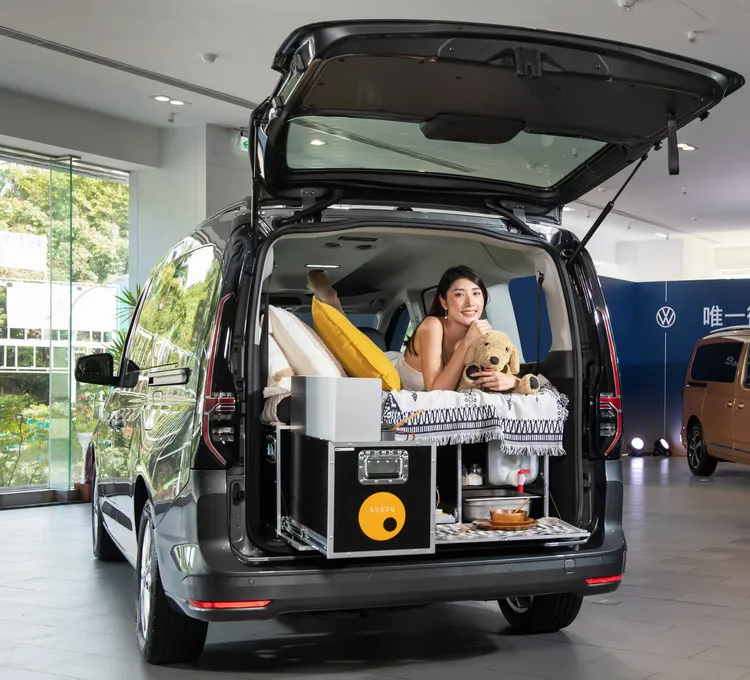 Caddy Maxi專用的「VanLife Box好野露營組」，可將MPV休旅車搖身變為行動露營車，整組售價16萬3961元。業者提供