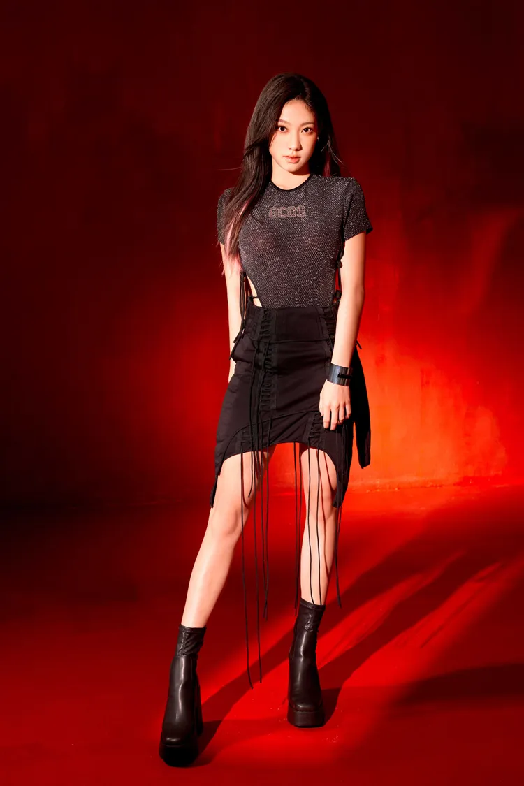 「芊芊」笑稱自己的媽媽是危險情人等級，常因掛心女兒，查勤電話打爆。。夢想家娛樂提供