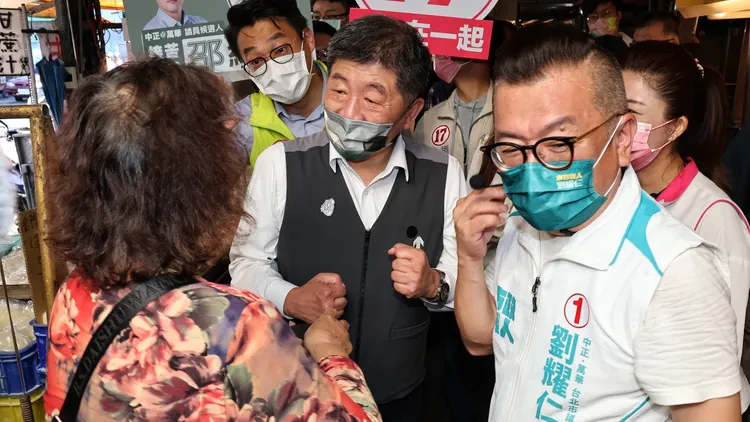 陳時中認為近期在市場和廟口的聲勢與選民支持度非常強烈。葉志明攝