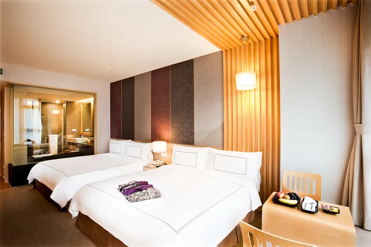 長榮鳳凰酒店雙11推出快閃搶購，加價1,111元即可想好康優惠。業者提供