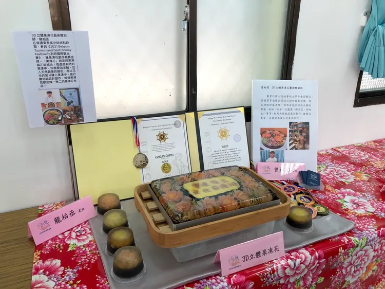 現場展出竹編與料理作品。縣府提供