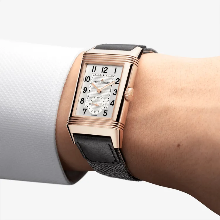 Reverso Classic Duoface雙時區玫瑰金腕錶，70萬5000元。翻攝積家官網