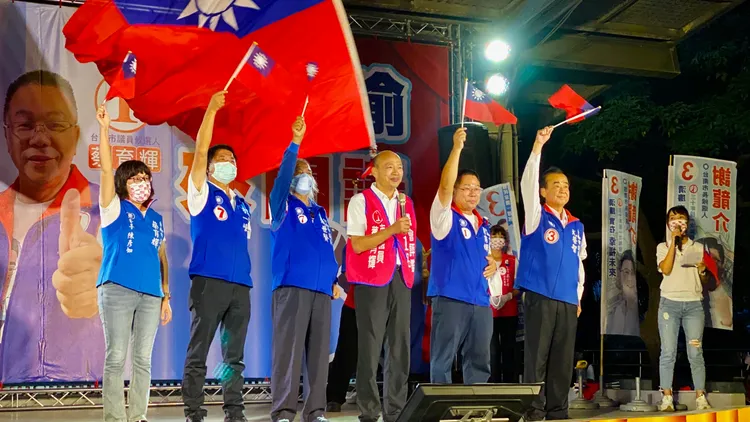 他呼籲集中選票讓四人過關。王志弘攝