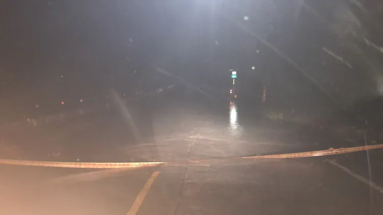 蘭嶼深夜狂風暴雨。翻攝蘭嶼鄉公所