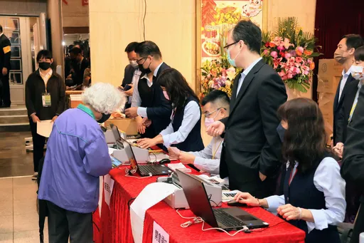 台開股東臨時會破局 小股東控:邱于芸故意的!