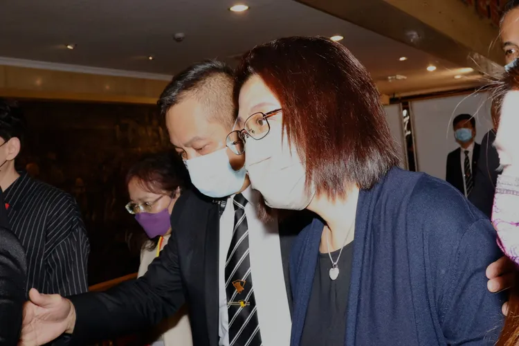 記者發現台開董事長邱于芸其實有到場，面對媒體詢問在人群簇擁下快步走進會議廳，並非完全沒有參與股東臨時會。趙世平攝