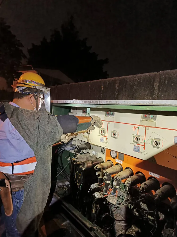 台電獲報停電通報緊急前往搶修，晚間9點44分全區復電。台電提供